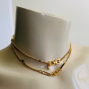 Vintage 1976 Givenchy | Golden Tone Sophisticated 28’’ Necklace 🥀